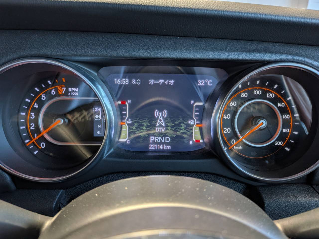ジープ ラングラー アンリミテッド サハラ 3.6L 4WDの中古車
