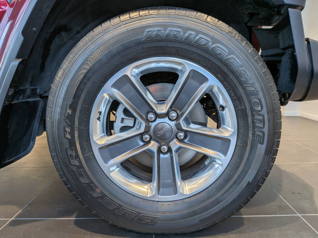 ジープ ラングラー アンリミテッド サハラ 3.6L 4WDの中古車