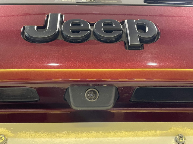 ジープ チェロキー リミテッド 4WDの中古車