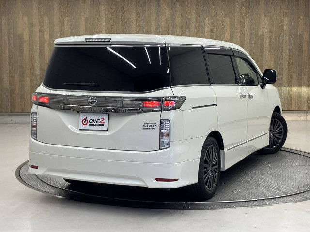 日産 エルグランド 250ハイウェイスターS アーバンクロム 8人乗りの中古車