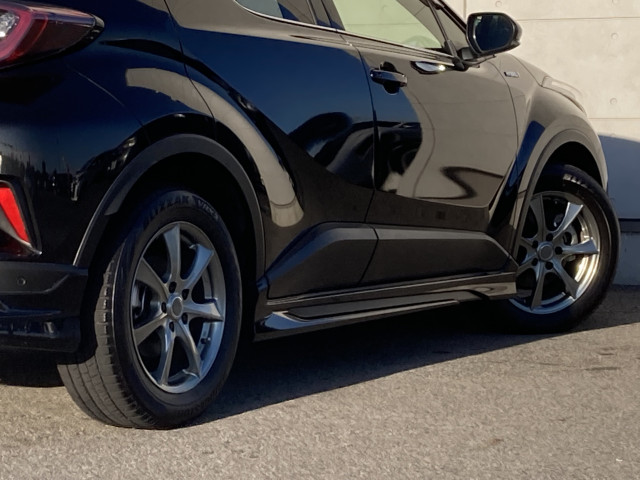 トヨタ C-HR ハイブリッド 1.8 Gの中古車