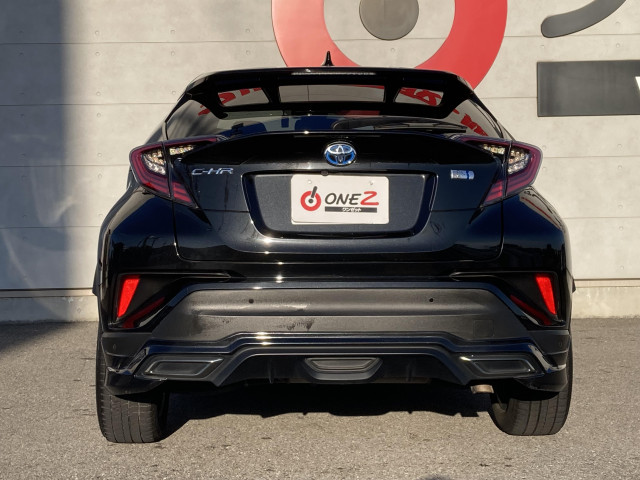 トヨタ C-HR ハイブリッド 1.8 Gの中古車