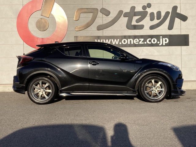 トヨタ C-HR ハイブリッド 1.8 Gの中古車