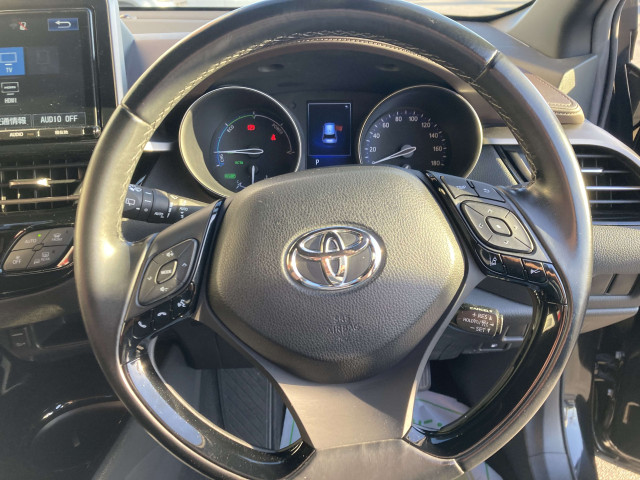 トヨタ C-HR ハイブリッド 1.8 Gの中古車
