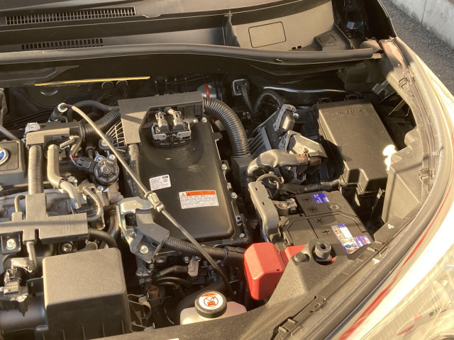 トヨタ C-HR ハイブリッド 1.8 Gの中古車