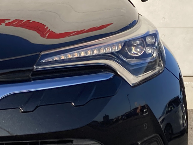 トヨタ C-HR ハイブリッド 1.8 Gの中古車