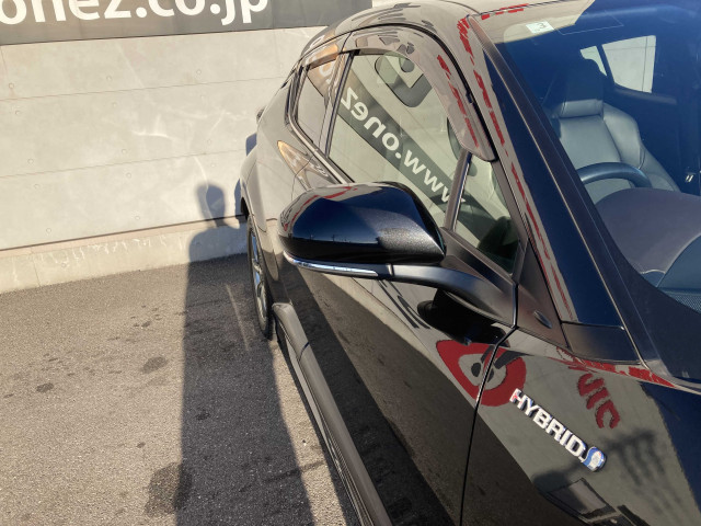 トヨタ C-HR ハイブリッド 1.8 Gの中古車
