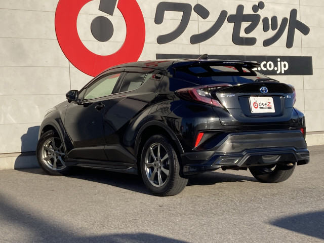 トヨタ C-HR ハイブリッド 1.8 Gの中古車