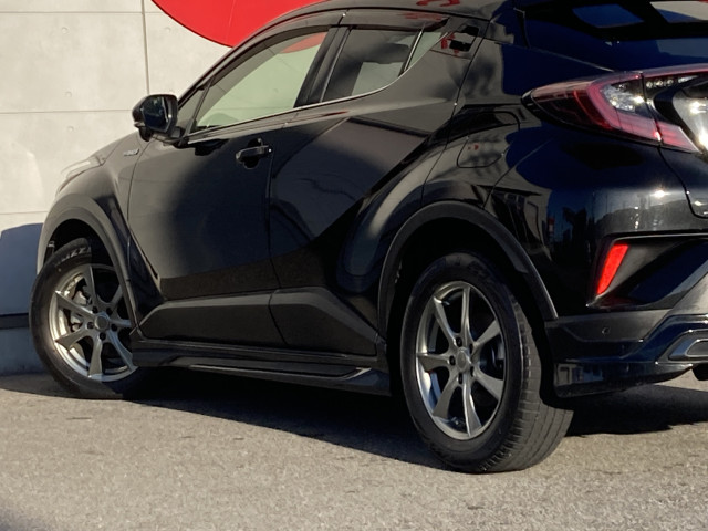 トヨタ C-HR ハイブリッド 1.8 Gの中古車