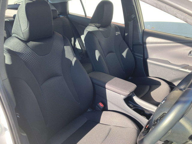 トヨタ プリウス 1.8 S セーフティ プラスⅡの中古車