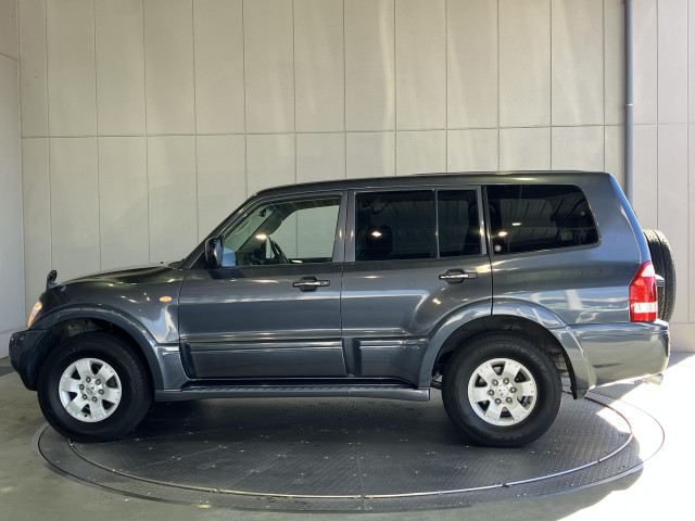 三菱 パジェロ 3.0 ロング ZR 4WDの中古車