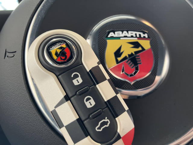 アバルト 595 F595の中古車