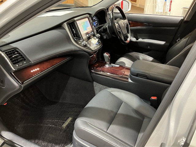 トヨタ クラウンマジェスタ 3.5 Fバージョンの中古車
