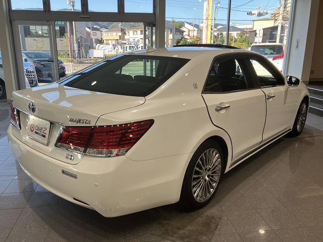 トヨタ クラウンマジェスタ 3.5 Fバージョンの中古車