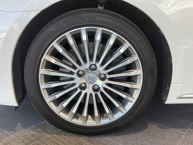 トヨタ クラウンマジェスタ 3.5 Fバージョンの中古車
