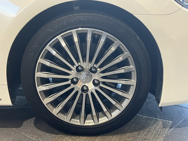 トヨタ クラウンマジェスタ 3.5 Fバージョンの中古車