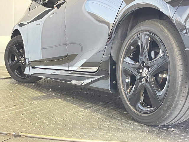 トヨタ プリウス 1.8 S ツーリングセレクション ブラックエディションの中古車
