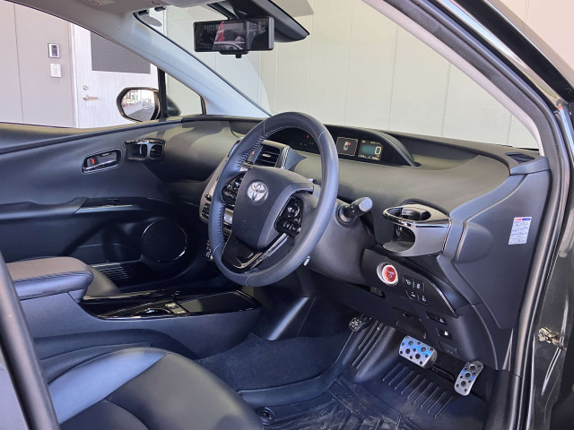 トヨタ プリウス 1.8 S ツーリングセレクション ブラックエディションの中古車