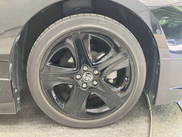 トヨタ プリウス 1.8 A プレミアム ツーリングセレクションの中古車