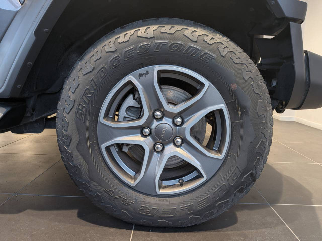 ジープ ラングラー アンリミテッド スポーツ 4WDの中古車