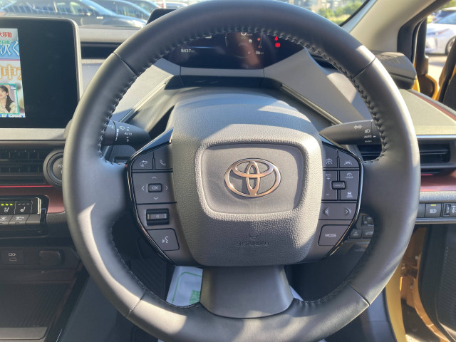 トヨタ プリウス 2.0 Zの中古車