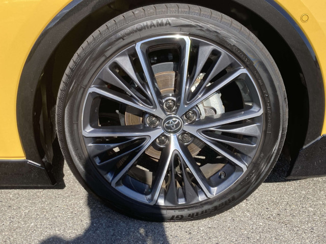 トヨタ プリウス 2.0 Zの中古車