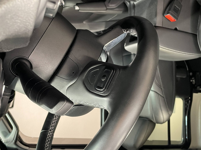 ジープ ラングラー アンリミテッド サハラ 2.0L 4WDの中古車