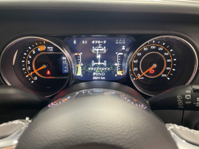 ジープ ラングラー アンリミテッド サハラ 2.0L 4WDの中古車