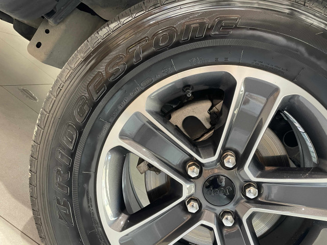ジープ ラングラー アンリミテッド サハラ 2.0L 4WDの中古車