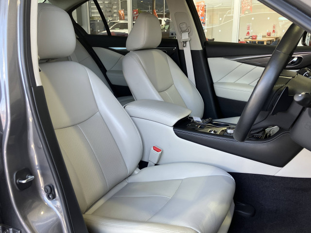 日産 スカイライン 3.5 ハイブリッド GT タイプSP 4WDの中古車
