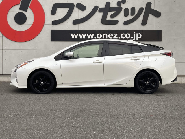 トヨタ プリウス 1.8 S ツーリングセレクションの中古車