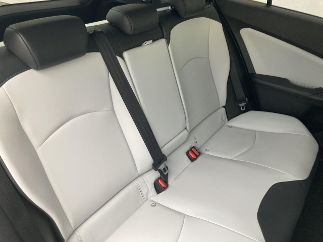 トヨタ プリウス 1.8 S ツーリングセレクションの中古車