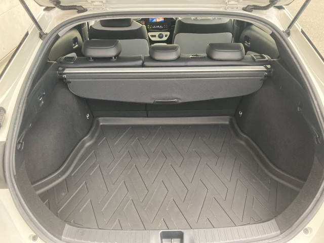 トヨタ プリウス 1.8 S ツーリングセレクションの中古車