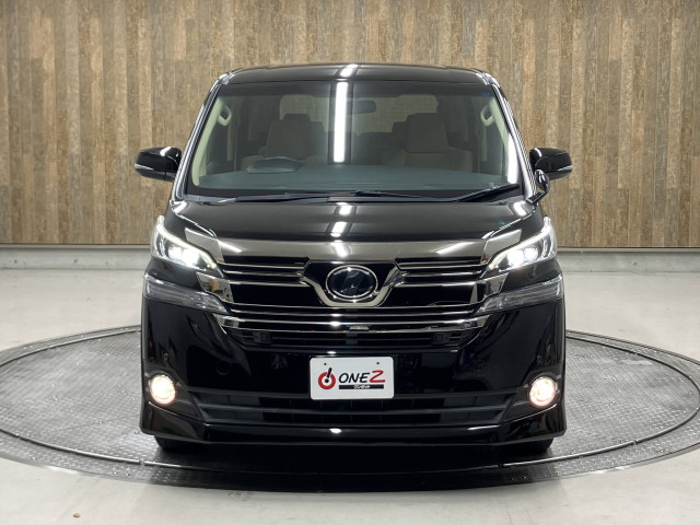 ご納車前には自社認証工場にてしっかり法定点検を行います！エンジンオイル・オイルエレメント・ワイパーゴム等の標準交換部品以外にも点検後交換が必要な消耗部品等も交換・整備致します