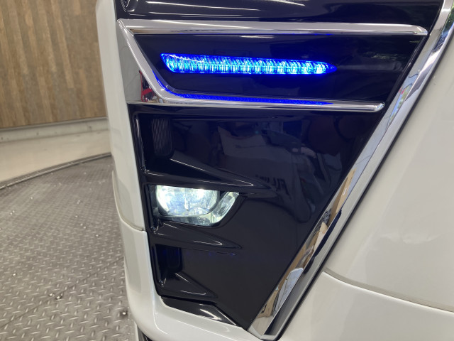 トヨタ ヴォクシー 2.0 ZS 煌の中古車
