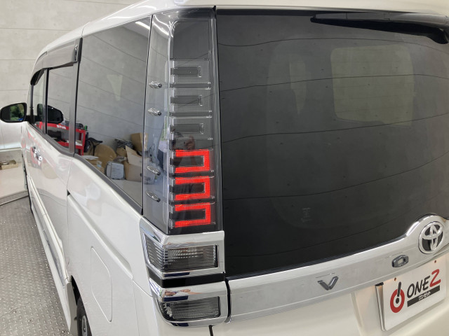 トヨタ ヴォクシー 2.0 ZS 煌の中古車