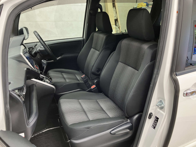 トヨタ ヴォクシー 2.0 ZS 煌の中古車