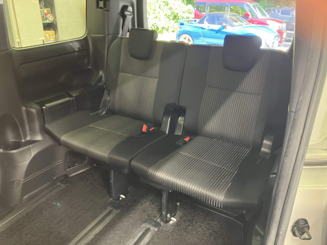 トヨタ ヴォクシー 2.0 ZS 煌の中古車