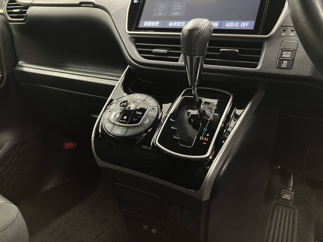 トヨタ ヴォクシー 2.0 ZS 煌の中古車