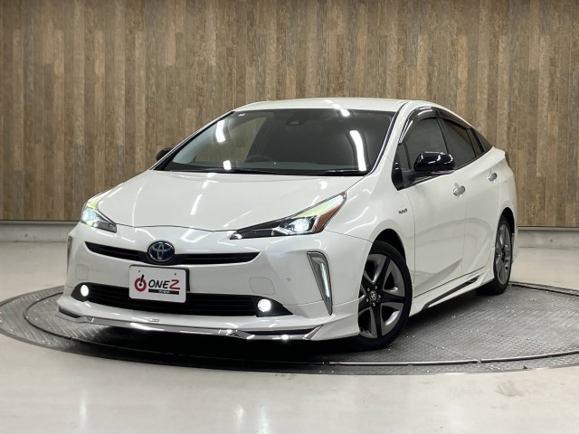 トヨタ プリウス 1.8 S ツーリングセレクションの中古車