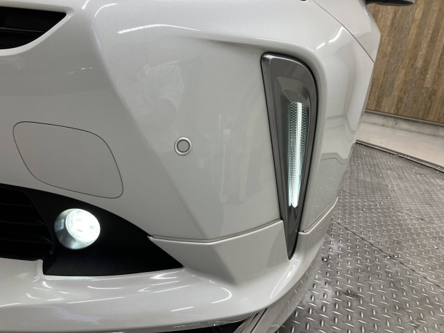 トヨタ プリウス 1.8 S ツーリングセレクションの中古車