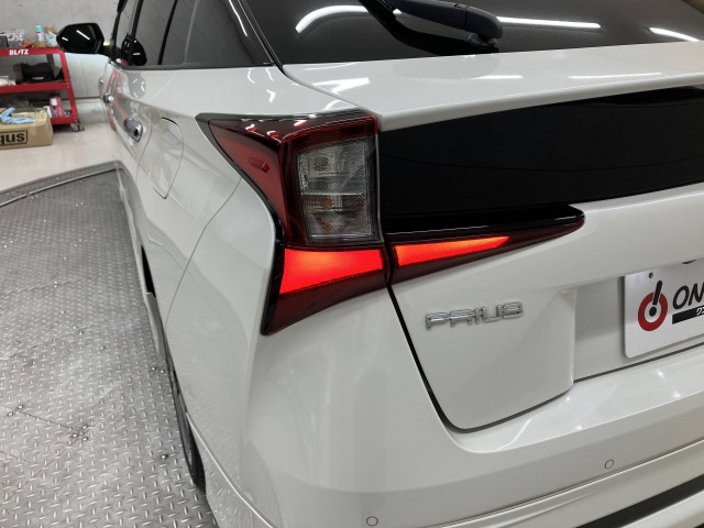 トヨタ プリウス 1.8 S ツーリングセレクションの中古車
