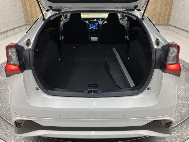 トヨタ プリウス 1.8 S ツーリングセレクションの中古車