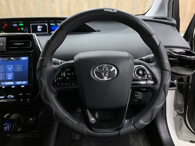 トヨタ プリウス 1.8 S ツーリングセレクションの中古車