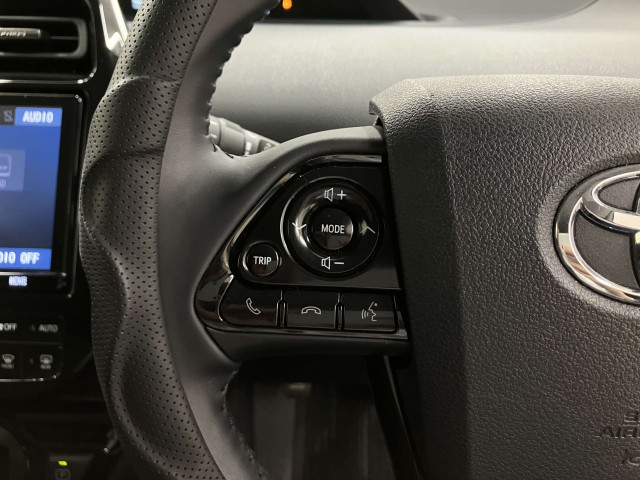 トヨタ プリウス 1.8 S ツーリングセレクションの中古車