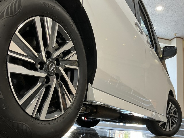 日産 セレナ 2.0 ハイウェイスターVの中古車