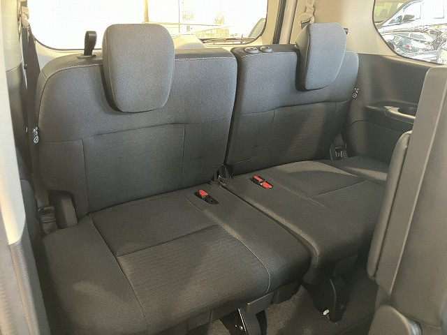 日産 セレナ 2.0 ハイウェイスターVの中古車