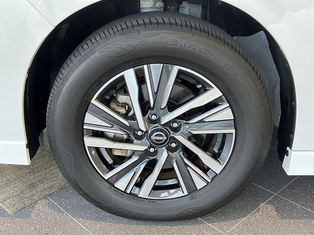 日産 セレナ 2.0 ハイウェイスターVの中古車