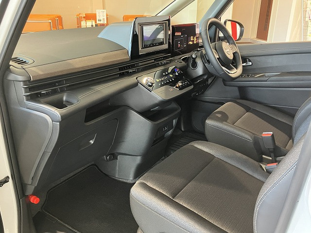 日産 セレナ 2.0 ハイウェイスターVの中古車