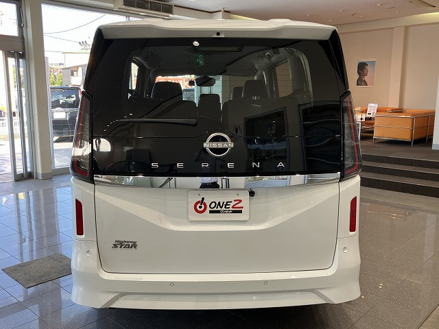 日産 セレナ 2.0 ハイウェイスターVの中古車